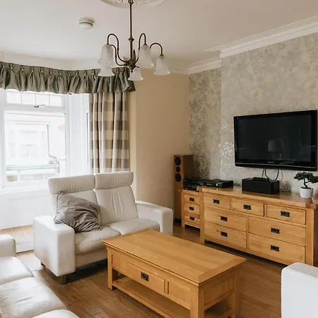 Apartament Barwick - Spacious 2 Bed With 2 Floors Located In Scarborough, Great For Family Trips! *